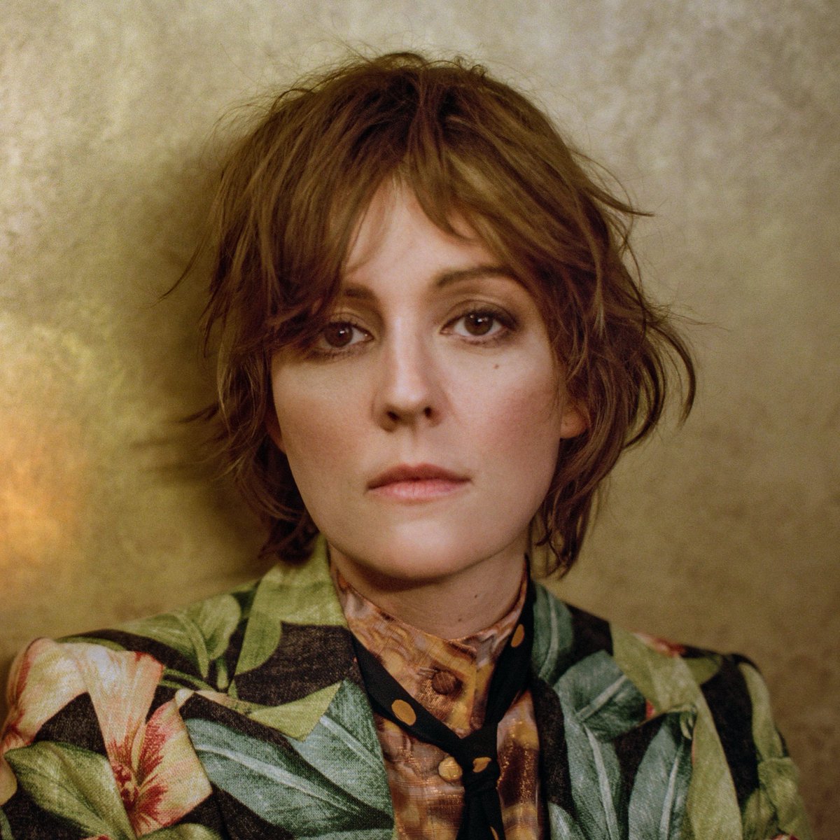 MusicNewsRumor's tweet photo. .@BrandiCarlile will release a deluxe edition titled ‘In the Canyon Haze’ featuring new acoustic versions of every song off of her latest album, ‘In These Silent Days,’ on Wednesday, September 28. #InTheCanyonHaze #InTheseSilentDays #BrandiCarlile https://t.co/4ee1QQQPDQ