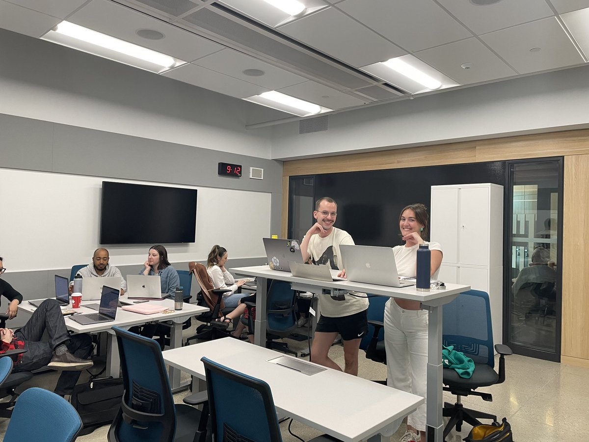 Lockstep's tweet photo. Standing desks get an A+ for workshopping blog ideas @KateSDoer @DarcyGosek #CreCommPR https://t.co/1UbGWQ0GGG