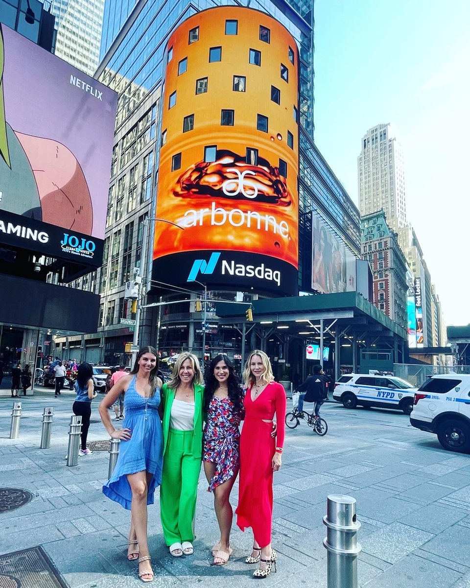 arbonne's tweet image. NYC meet Arbonne ✨👏 What an amazing moment!

#Arbonne #DermResults #TimeToGlow #ArbonneGlow #NYC #NYFW #AliceAndOlivia @aliceandolivia