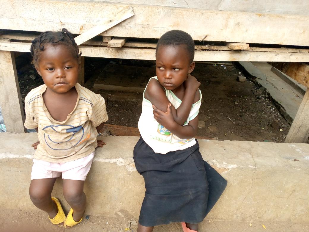 samedeco's tweet photo. #ParentsdeTous. Nous disons des enfants qui n'ont personne à côté d'eux qu'ils peuvent appeler: mon père ou maman.Nous avons décidé de donner cette #affection En ce moment de rentrée scolaire, eux aussi veulent dire Bye Bye vacances et avoir le #kitscolaire 
...mais https://t.co/wYsOZY01K2
