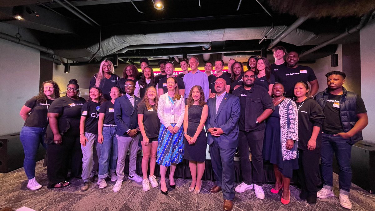 Meet the startups in the first <a href="/Techstars/">Techstars</a> Washington DC Powered by <a href="/jpmorgan/">J.P. Morgan</a> class! Thank you <a href="/MaelleGavet/">Maëlle Gavet</a> for joining us on Day 1!
<a href="/CarpeDMdating/">CarpeDMdating</a> <a href="/PlatformPoly/">Poly Platform</a> <a href="/ClymbUp/">Clymb</a> <a href="/beepboopus/">beepboop.us</a> <a href="/drinkNavina/">navina</a> <a href="/univstartups/">University Startups</a> <a href="/KeptHealth/">K’ept.Health</a> <a href="/wellthiapp/">wellthiapp</a> <a href="/RightHearApp/">Right-Hear</a> @alivepodcastnet EQLAB Cerebro