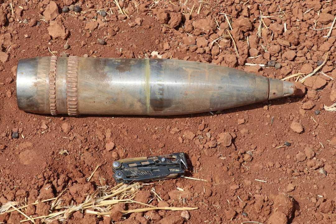SyriaCivilDef's tweet photo. "The long-term impact of unexploded ordinance from years of Russia and regime bombing poses a deadly legacy for the future of Syria, as these ordinances lay scattered. We continue our work to remove UXO, to protect our families and children."
-#WhiteHelmetsVolunteer Shams https://t.co/J7ROOfYIWF