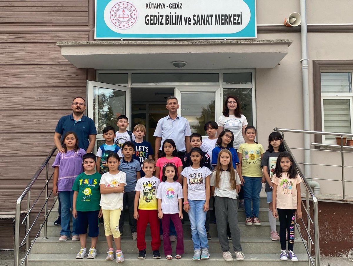 gedizbilsem's tweet photo. 2022-2023 Eğitim öğretim yılı uyum eğitimi programımız başladı. Kurumumuza bu yıl katılan öğrencilerimiz için iki hafta sürecek olan uyum programımızda tüm öğrencilerimize başarılar diliyoruz. Gediz Bilsem ailesine hoşgeldiniz! @GedizM @kutahyamem @BilsemMeb https://t.co/oa2YpwY9yq