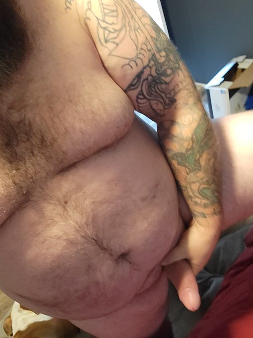 Daddy needs his cock swallowed. Open wide.
#beefybear #gaychubs #gaybear #beardaddy #daddybear #musclebear