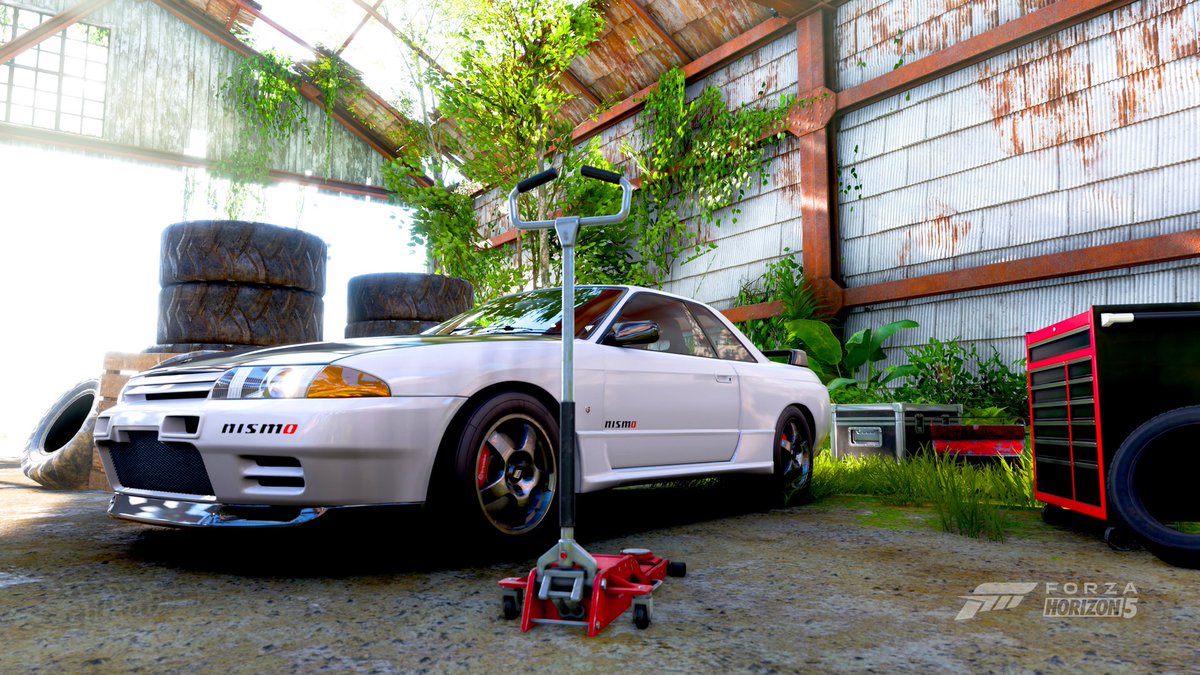 mad_officially's tweet photo. #ForzaHorizon5 #XboxShare #Nissan #Skyline #GTR #Nismo #CarbonFibre 1993 Nissan skyline GTR v-spec with carbon fibre splitter, bonnet and boot + nismo stickers, share code 704 939 152 https://t.co/q6dXM4EYST