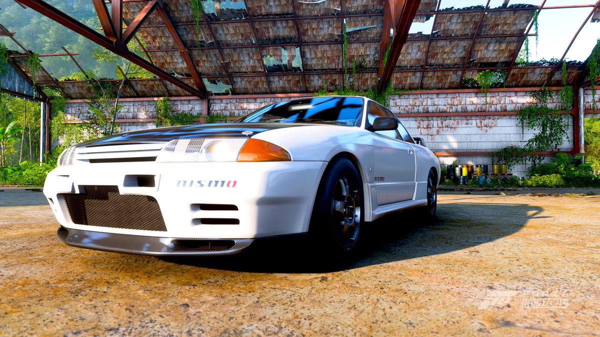 mad_officially's tweet photo. #ForzaHorizon5 #XboxShare #Nissan #Skyline #GTR #Nismo #CarbonFibre 1993 Nissan skyline GTR v-spec with carbon fibre splitter, bonnet and boot + nismo stickers, share code 704 939 152 https://t.co/q6dXM4EYST