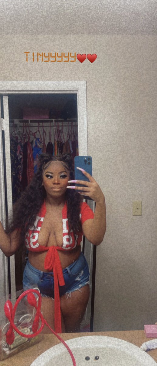 Its__tinyyy's tweet image. Because I didn’t post my birthday pictures on here💞🥰