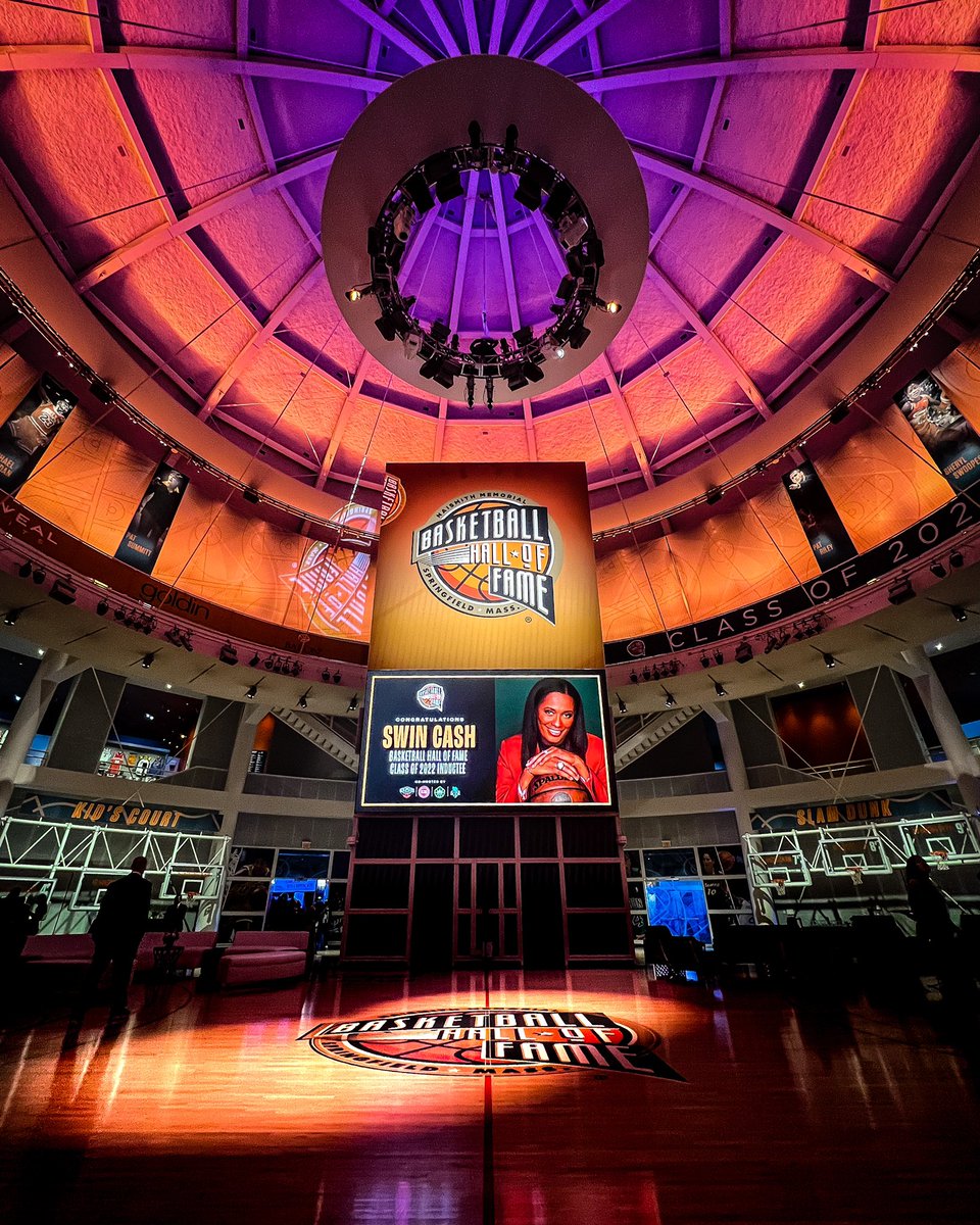 chryssims's tweet photo. “Astounding” #22HOF https://t.co/MG3q8Ngx6K