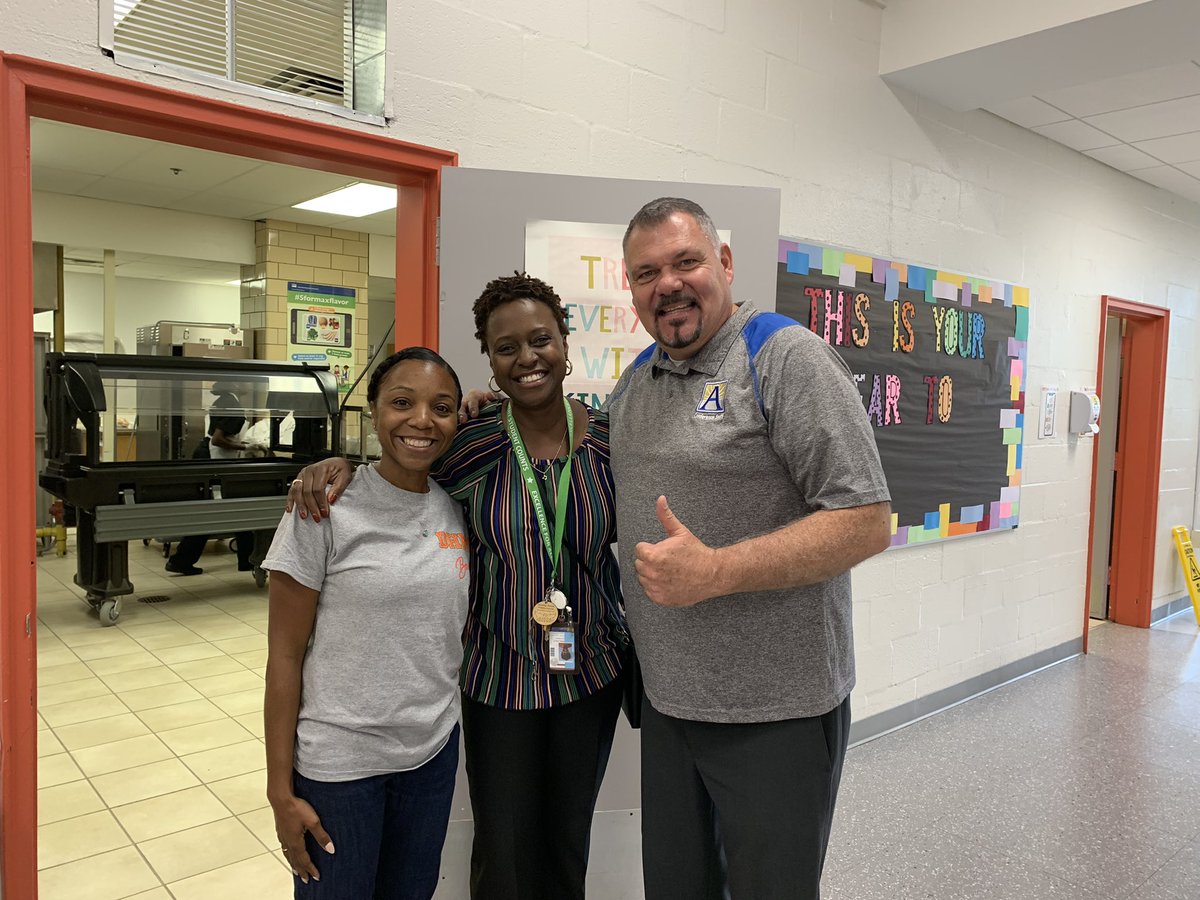 DrChipBonar's tweet image. Swanson, Williamsburg, Hamm, and H-B Woodlawn all rocking it this morning and making sure Every Student Counts!