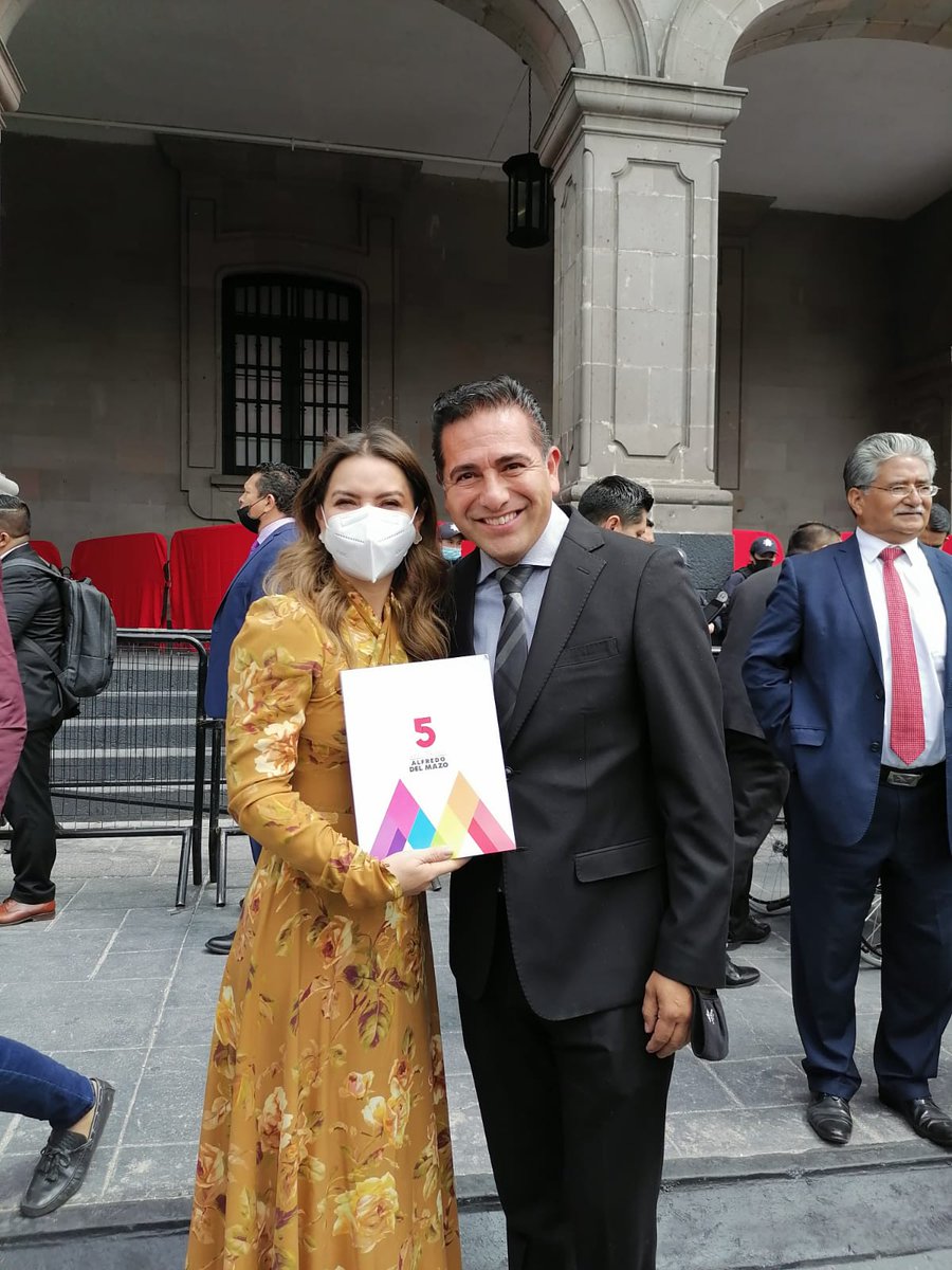 AdelanteCesar's tweet photo. Que grato saludar a grandes amigas y amigos en 5to. Informe de Resultados de nuestro Gobernador @alfredodelmazo https://t.co/pu9yrgF9FM
