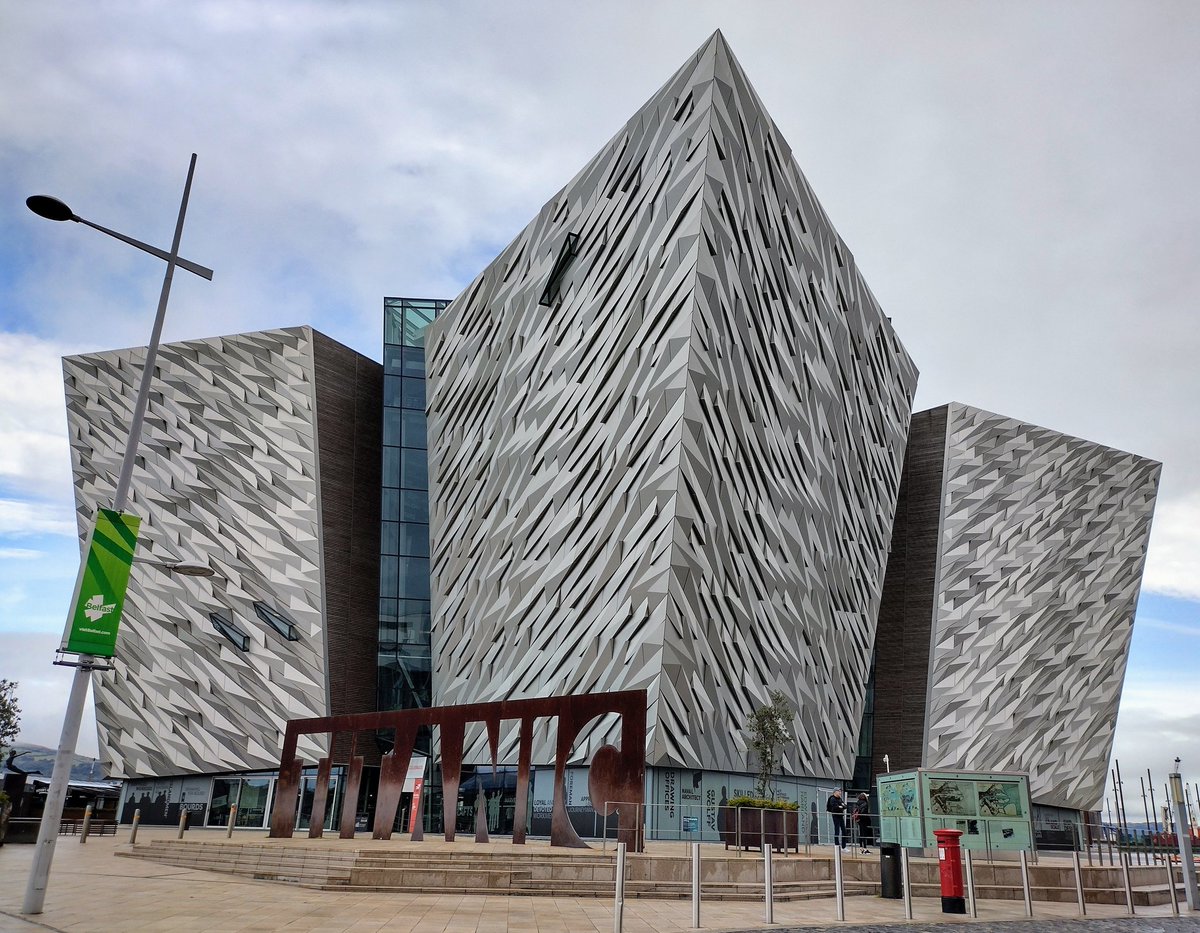 BirtiesBlog's tweet photo. Isn't Belfast brilliant! 😊 @TitanicBelfast @HarlandWolffplc @VisitBelfast @DiscoverNI ☘️ https://t.co/RrL3H9rsZ1