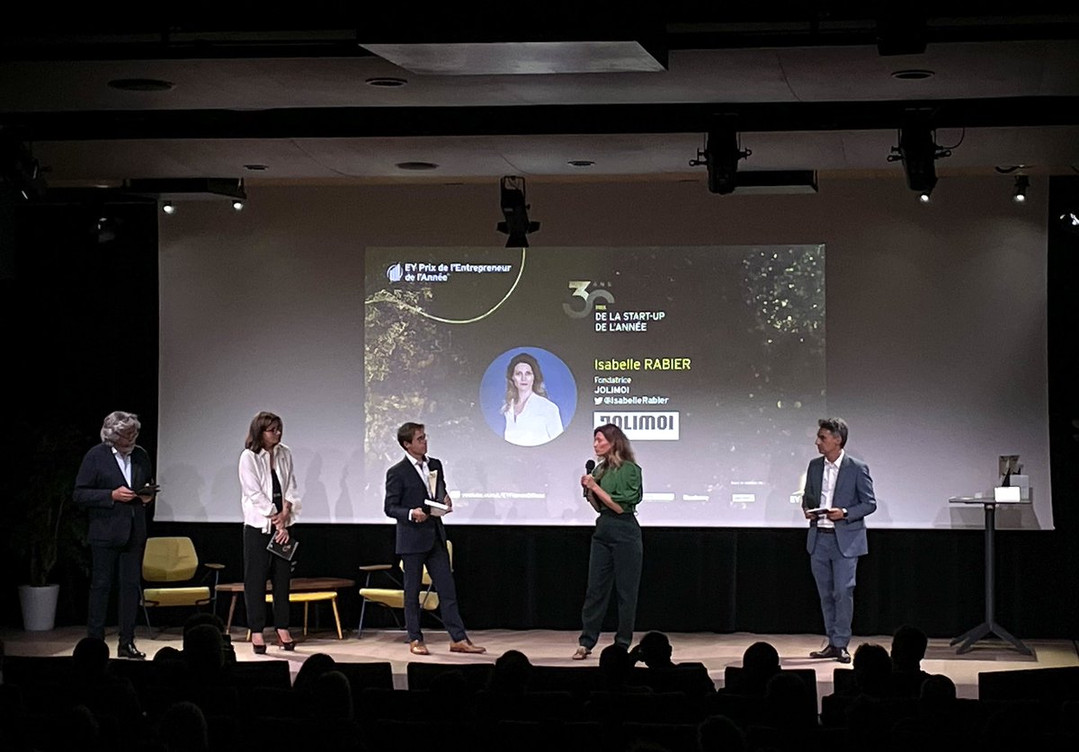 JCPernet's tweet photo. @Jolimoiparis @IsabelleRabier remporte le prix de la #startup @EYFrance IDF! https://t.co/sjLEmEGzx3
