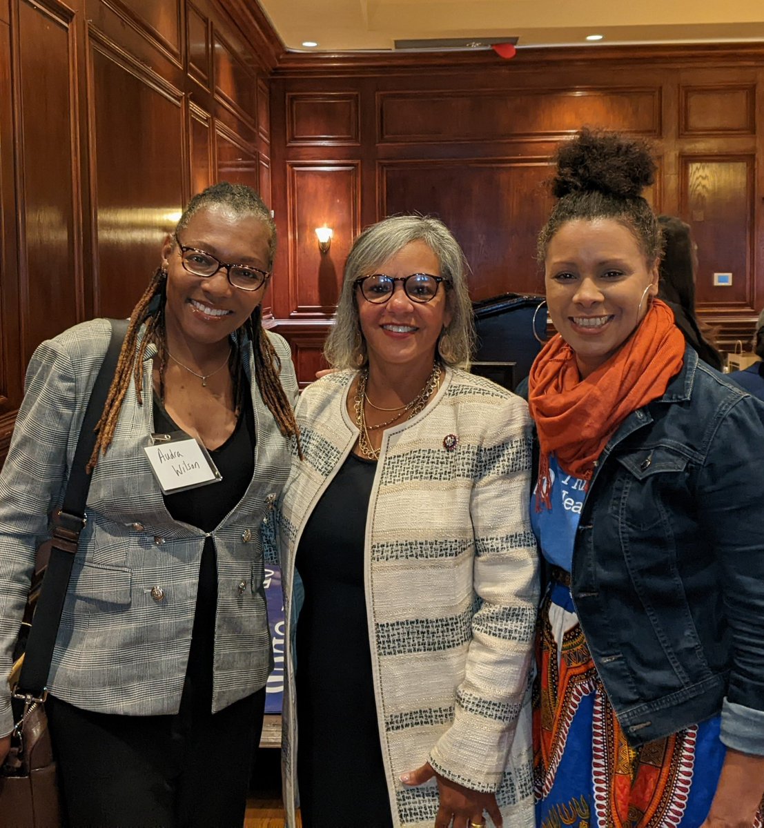 MarkIshaug's tweet photo. Talk about Trifecta! @RobinLynneKelly @AudraWilsonEsq and Peggy Johnson, chair of Thresholds Health sporting her TH t-shirt in style! #ThresholdsHealth #Community #Care #Compassion https://t.co/J7kgy08p3C