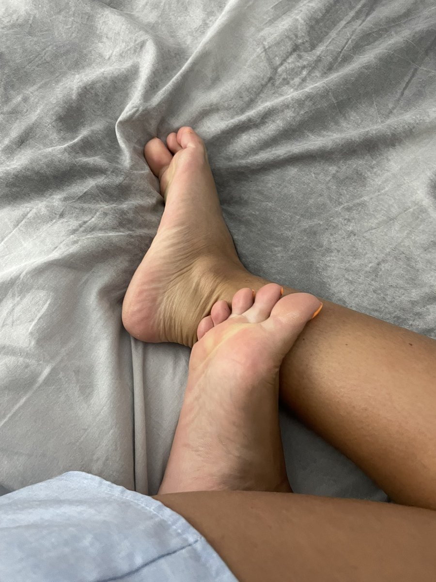 PaillettesMiss's tweet photo. comme une envie d’humilier des pétasses ce soir 😏😍

alors ramènes ta gueule de pute dans mes DM ! 

#soumis #findom #moneyslave #esclave #moneymiss #moneygirl #findom https://t.co/wgIbr28Tuo