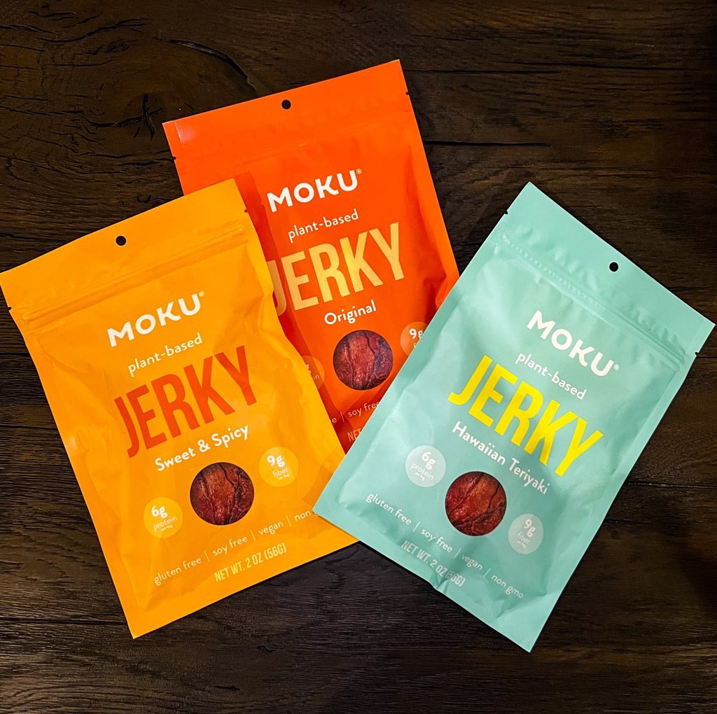 GIVEAWAY!!! For this Variety 3-pack of  my favorite Vegan Jerky brand Moku! 
To enter: Follow me, Like this tweet &amp; Comment someone you’d share this with:) Winner announced 9/14 at 12PM PST 🌱🌱🌱 #Vegan #Giveaway 
( <a href="/MokuFoods/">Moku Foods</a> )