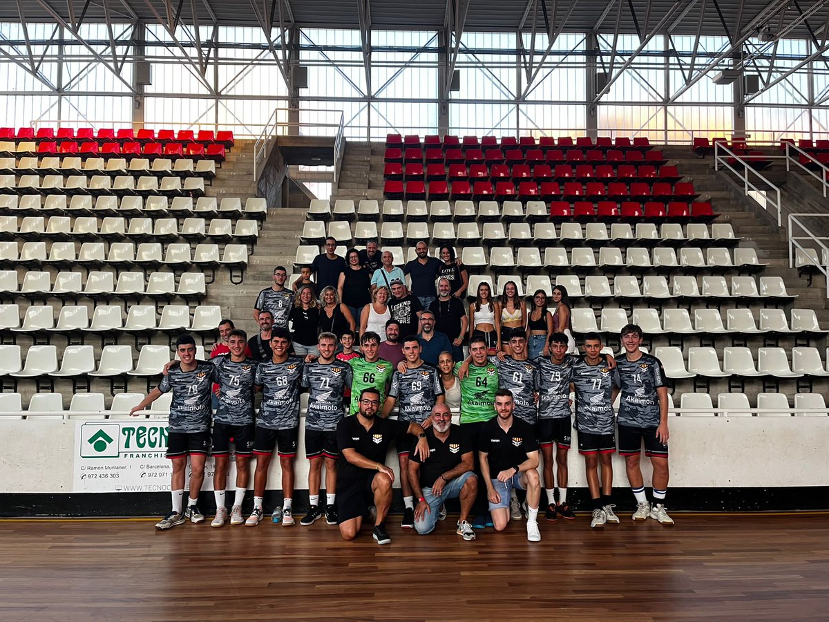 Handbol Cooperativa (@hcsantboi) on Twitter photo 🤾♂️🤾♂️🤾♂️🤾♂️🤾♂️🤾♂️🤾♂️🤾♂️🤾♂️🤾♂️🤾♂️
Juvenil Masculino 💪💪💪💪
<a href="/Cazi_7/">Oriol Cazalla</a> <a href="/SamuR_7/">Samuel Rodriguez</a>
<a href="/AjSantBoi/">Ajuntament Sant Boi</a>
#HCSB #VamosCoope
⚫️🔴⚫️🔴⚫️🔴⚫️🔴⚫️🔴⚫️
hcsbhandbol.com/2022/09/12/el-… 🤾♂️🤾♂️🤾♂️🤾♂️🤾♂️🤾♂️🤾♂️🤾♂️🤾♂️🤾♂️🤾♂️
Juvenil Masculino 💪💪💪💪
<a href="/Cazi_7/">Oriol Cazalla</a> <a href="/SamuR_7/">Samuel Rodriguez</a>
<a href="/AjSantBoi/">Ajuntament Sant Boi</a>
#HCSB #VamosCoope
⚫️🔴⚫️🔴⚫️🔴⚫️🔴⚫️🔴⚫️
hcsbhandbol.com/2022/09/12/el-…