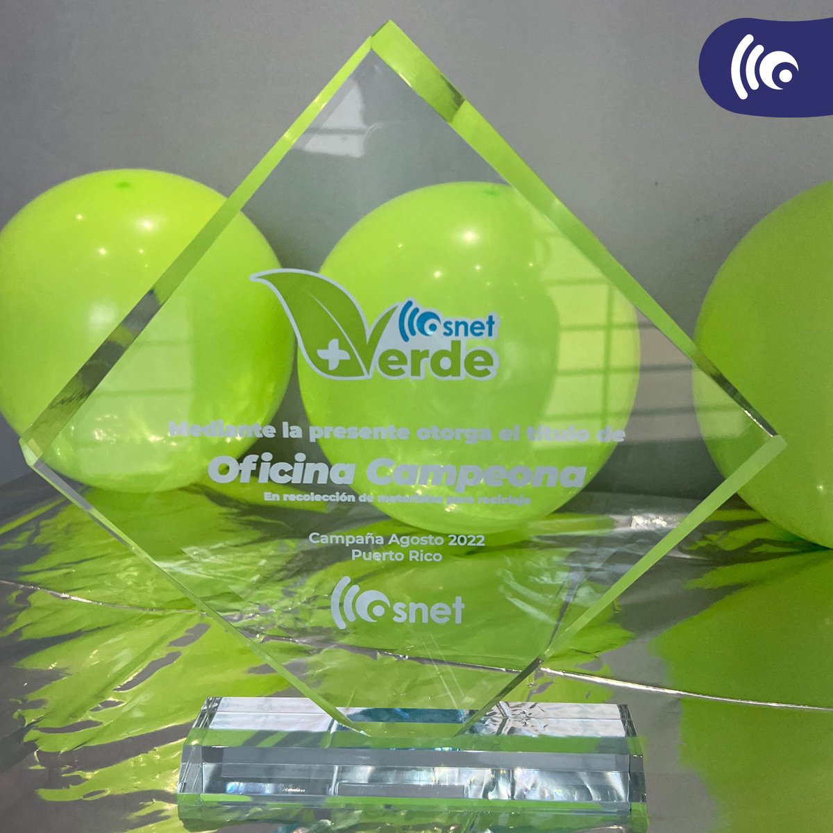 osnetwireless's tweet photo. Nos unimos a cuidar el planeta, ayudar al medio ambiente y tener conciencia con el uso de este material. Logramos reunir más de 5 libras en papel, plástico y cartón, el cual será entregado a empresas correspondientes para darles un buen final.
#business #recycle #Osnet #másverde https://t.co/svDIYx1bMl