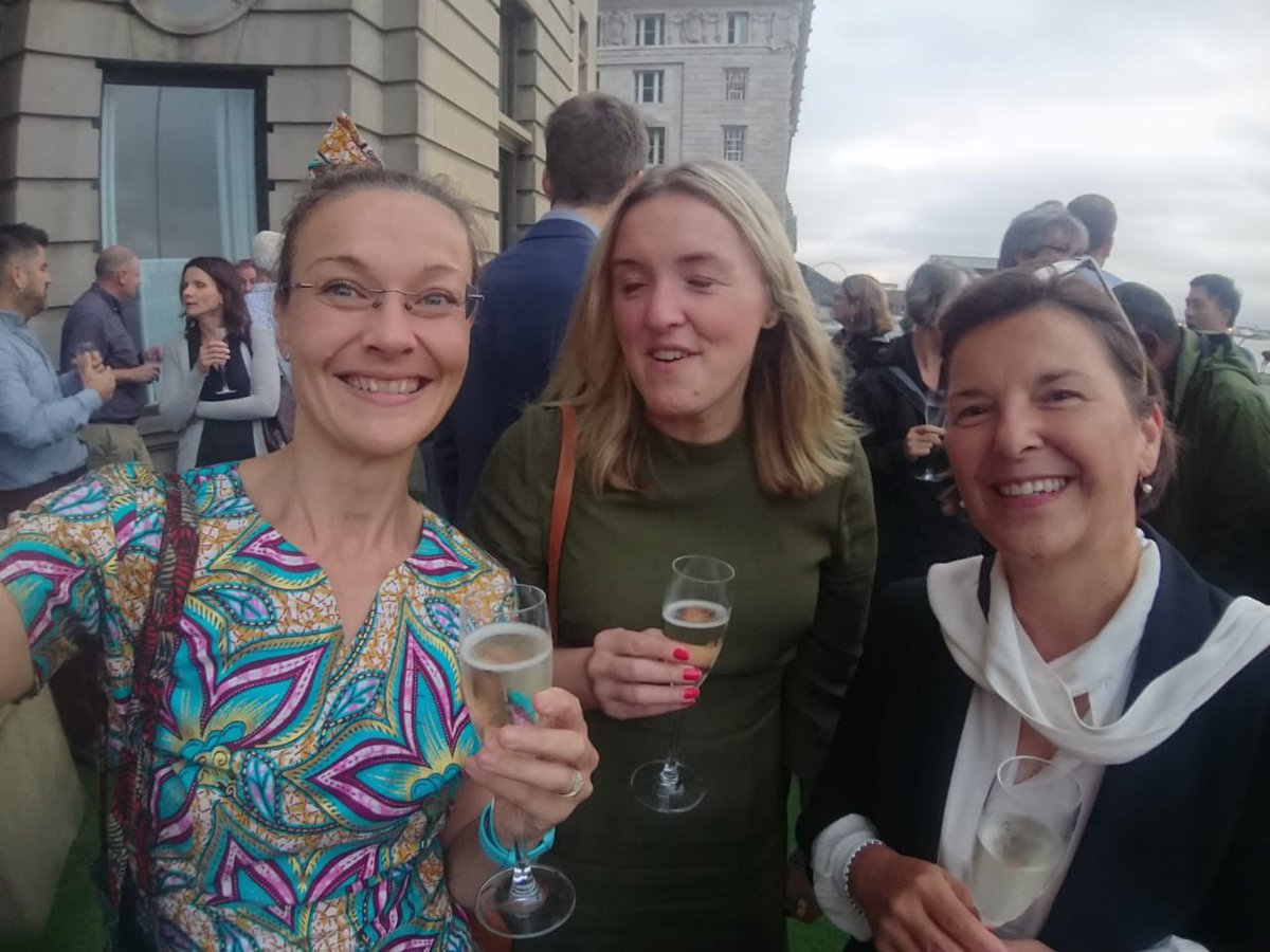 Catching up with some role models #FemaleProfs <a href="/BritPharmSoc/">British Pharmacological Society</a> <a href="/BritJClinPharm/">British Journal of Clinical Pharmacology (BJCP)</a> <a href="/CatrionaWaitt/">Catriona Waitt</a> @livuniHLS
