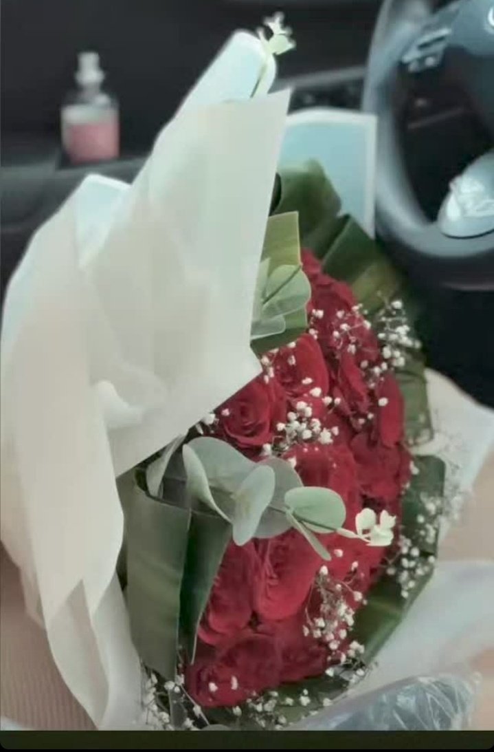 sadeceelff's tweet photo. Only love, only love can hurt like this <3 https://t.co/d5h7m7kGXe