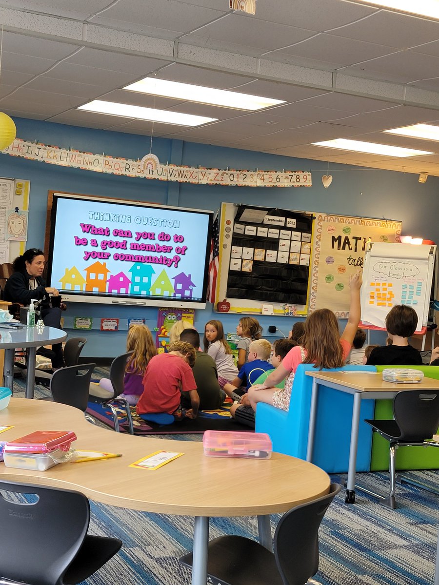 JoeYouanes_ROSD's tweet photo. Learning about communities with #AddamsLearners in @abergersclass @royaloakschools https://t.co/cGEsu8XGCH