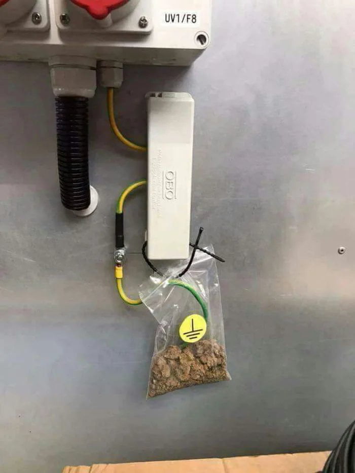 PR0GRAMMERHUM0R's tweet photo. If programmers would work in electrical engineering.... https://t.co/WaVGiLHGad https://t.co/JUkDYOulxe