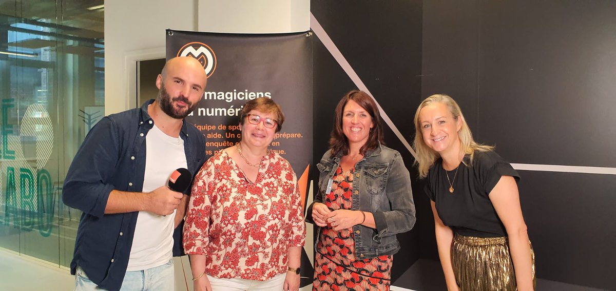 SylvieBeee's tweet photo. #OrangeDigitalCenter 
Une mobilisation sans faille des équipes franciliennes @OrangeIDF &amp; des Ambassadeurs @amb_digit  autour de ce programme qui donne les clés d'un numérique utile et responsable.
#engagement #accompagnement 
https://t.co/vvCjH6bGjz https://t.co/8Ra3HiQQWS