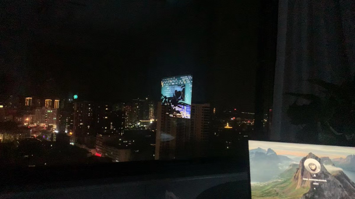 海上生明月，天涯共此时