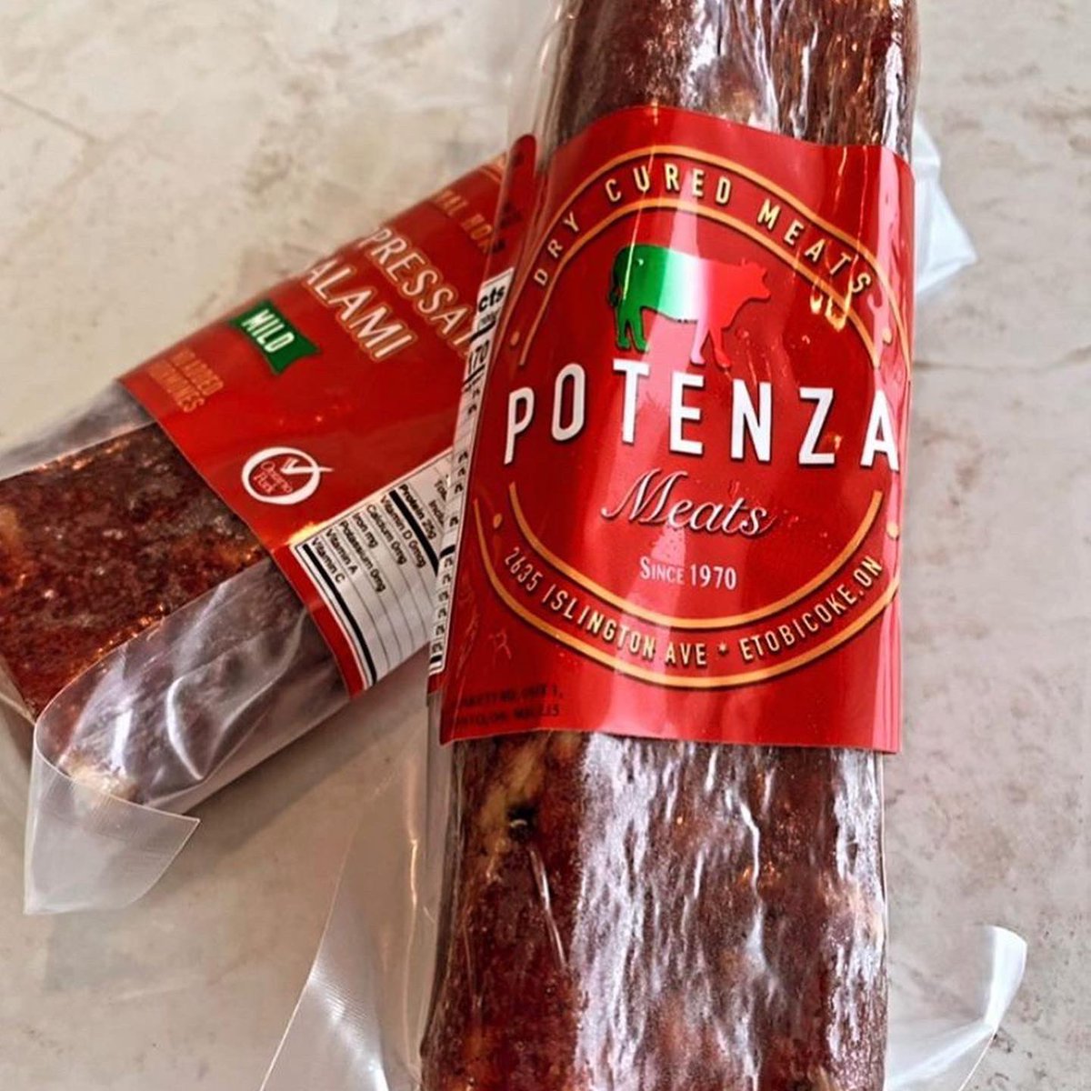 Potenza Soppressata, their most popular homestyle dry cure meat.
(Available in hot or mild)

📍 2635 Islington Ave 

#albionislingtonsquare #albionislingtonbia #bia #toronto #blogto #torontoeats #meat #fresh #freshmeat #salami #dry #cured #italy #potenzameats