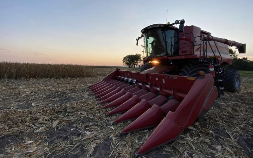 jaxlef14's tweet photo. FOR SALE—Available Now

2012 Case IH 20” 24 Row Planter with Precision 

2011 Case IH Corn Head 

Located in East Central Kansas 
Retweets appreciated ! https://t.co/cZTW1fFgEm