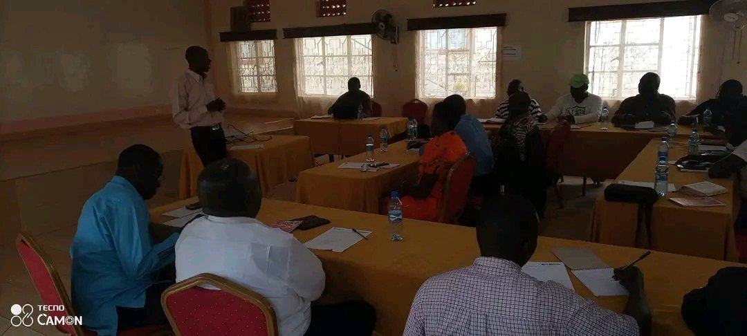 MYSPACEKE's tweet photo. Today we were privileged to Join other Busia CSOs organized by @Cedc_ke  to present our thematic areas, our success and challenges.
We had plenary discussion on gender and health issues which directly relate to our core values in serving the Community. https://t.co/dFBhMRa0Mt