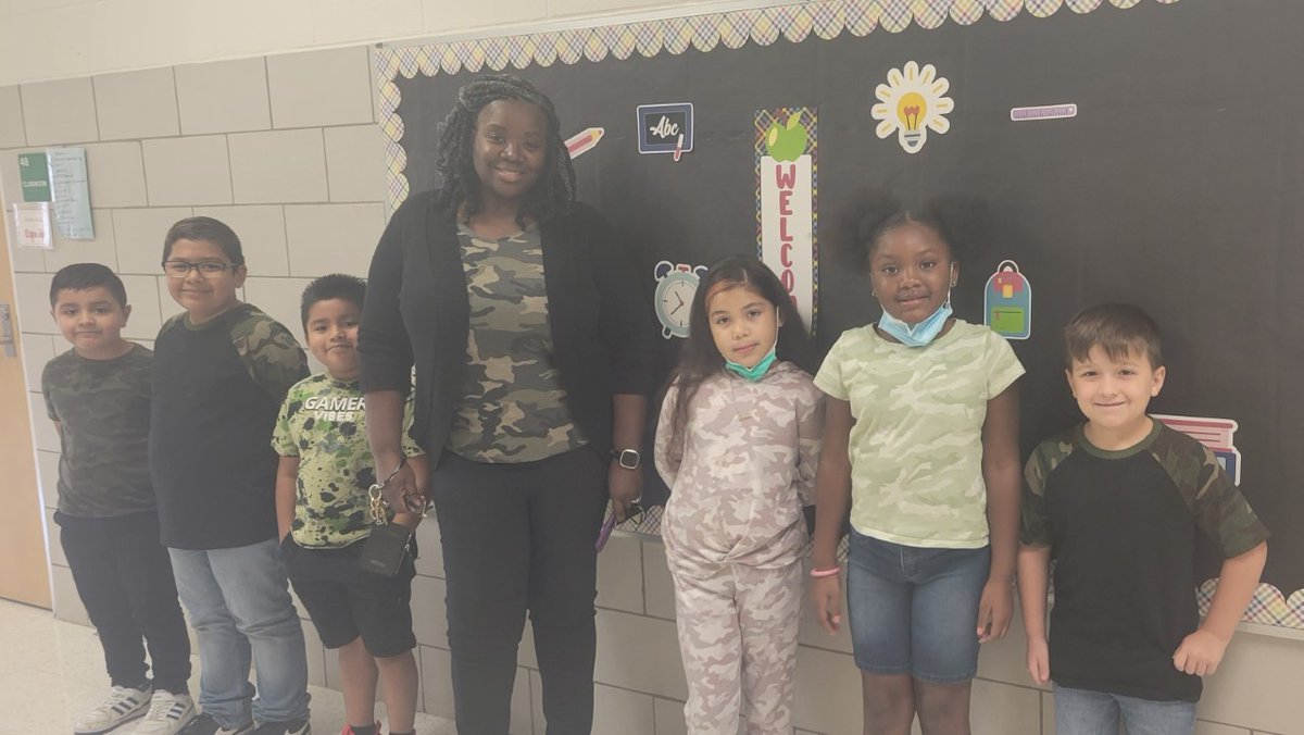 WMGreenFWISD's tweet photo. "Together we're Stronger!" Today we wore camouflage in support of the many military opportunities.
Tomorrow wear your favorite college team hat as we say, "Hats off to higher education.
#WMGreen #FWISD #EducationGoGetItWeek https://t.co/oVSGFGj5u8