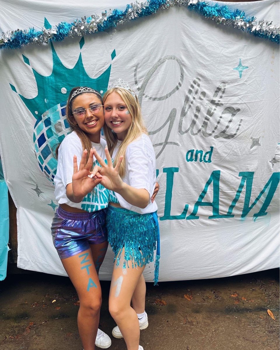 LalaaHansell's tweet photo. Bid day 2022 🦋👑🌀💎 https://t.co/RwOrvV4smt