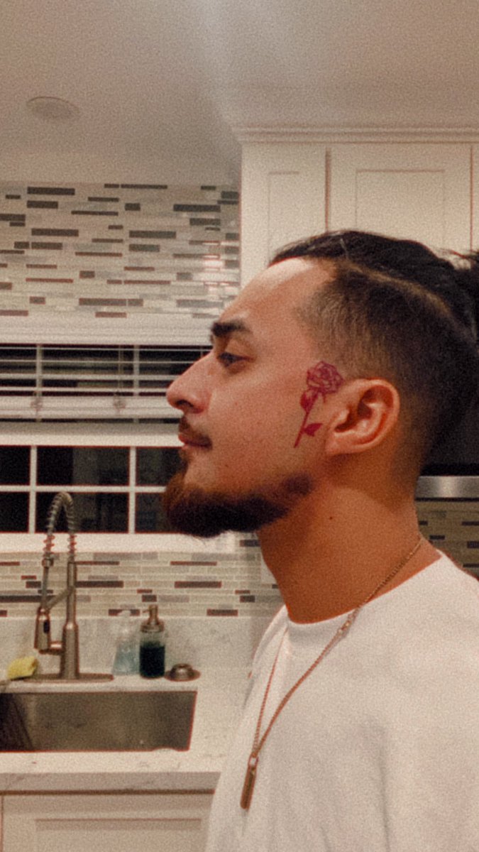 Got my first face tattoo 👀