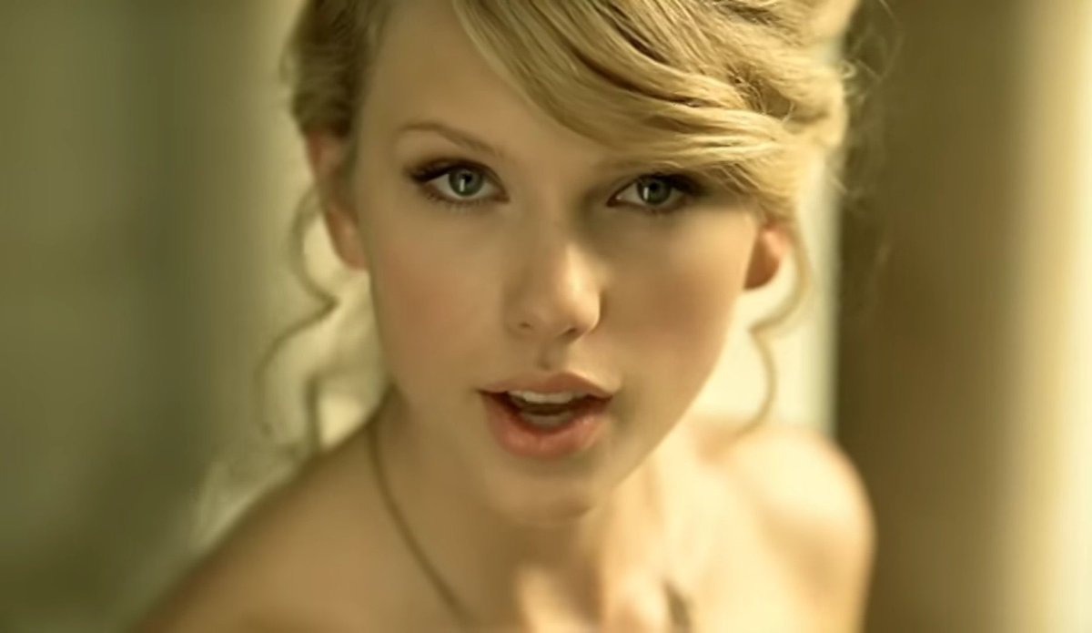 tracklist's tweet photo. "Love Story" - Taylor Swift
12/09/2008 https://t.co/361supKGcB