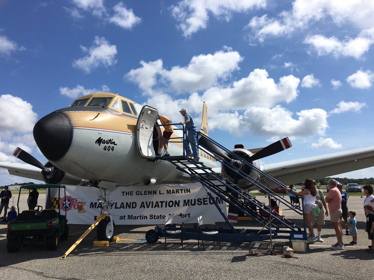 BWI_Airport's tweet photo. A few highlights from @MDfleetweek on Saturday!
Great fun at the @MartinState Open House and Festival. The flyovers over #Baltimore Inner Harbor were pretty cool, too. #MDOTscenes #MDfleetweek #aircraft #airports https://t.co/N8muI1u7aR