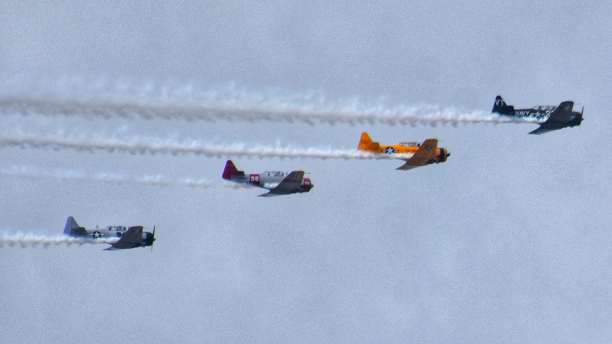 BWI_Airport's tweet photo. A few highlights from @MDfleetweek on Saturday!
Great fun at the @MartinState Open House and Festival. The flyovers over #Baltimore Inner Harbor were pretty cool, too. #MDOTscenes #MDfleetweek #aircraft #airports https://t.co/N8muI1u7aR