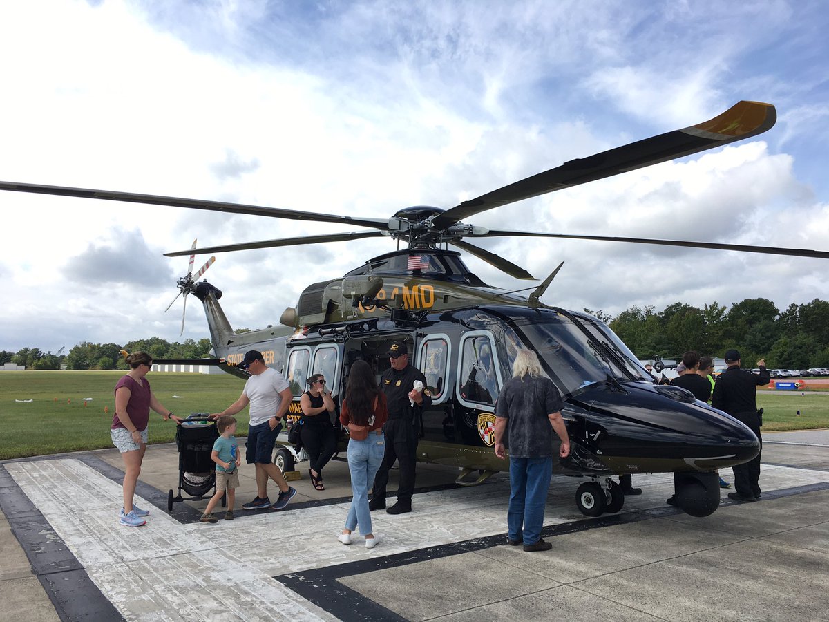 BWI_Airport's tweet photo. A few highlights from @MDfleetweek on Saturday!
Great fun at the @MartinState Open House and Festival. The flyovers over #Baltimore Inner Harbor were pretty cool, too. #MDOTscenes #MDfleetweek #aircraft #airports https://t.co/N8muI1u7aR