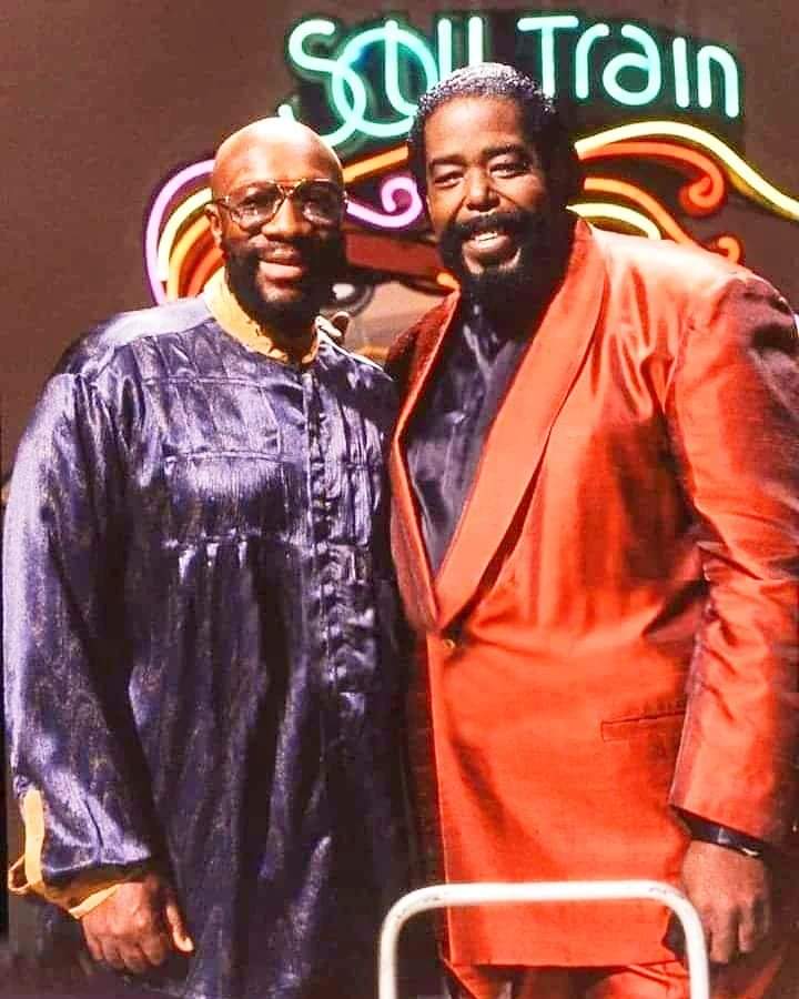 On this day in 1944 #singersongwriter #BarryWhite , #maestro of The #LoveUnlimitedOrchestra was born. Barry's with #IsaacHayes on #SoulTrain.

#soultrainline #disco #soulmusic #loveunlimited #grownfolksmusic #rnb #vocalist #oldschoolrnb #70smusic #lovesongs #babymakingmusic