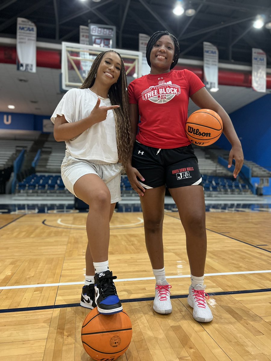 NCAA March Madness (@marchmadnesswbb) on Twitter photo Around the World ๐
<a href="/autumnjohnsontv/">Autumn Johnsonโจ</a> challenged
<a href="/AlexisARoberts1/">Alexis Roberts</a> to a game ๐๐๐
#NCAAWBB x <a href="/GoJSUTigersWBB/">Jackson State Womenโs Basketball</a> Around the World ๐
<a href="/autumnjohnsontv/">Autumn Johnsonโจ</a> challenged
<a href="/AlexisARoberts1/">Alexis Roberts</a> to a game ๐๐๐
#NCAAWBB x <a href="/GoJSUTigersWBB/">Jackson State Womenโs Basketball</a>