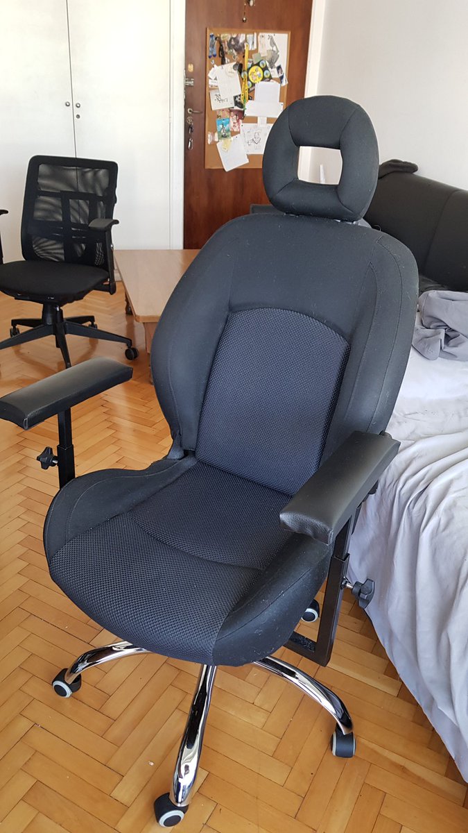 pilusodeboca12's tweet photo. @AndreusCafe Yo le compré una butaca de auto hecha silla de oficina a HerreroGamer (https://t.co/yWI9CEMTNV) y no me arrepiento de nada. https://t.co/8gggXFeAQZ