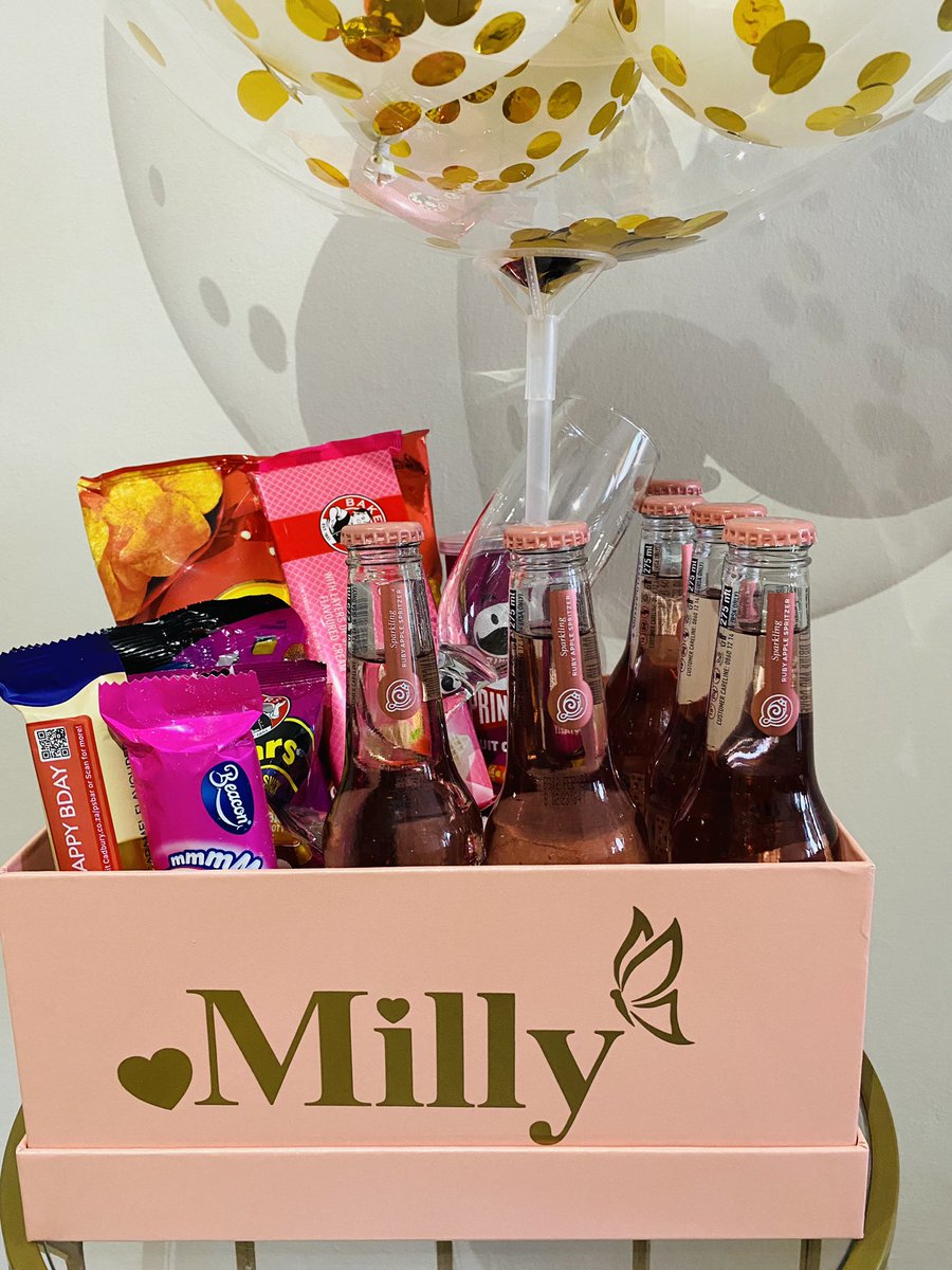 deeglamloons's tweet photo. Contact us to make your loved ones happy 😃 🔌  … we are based in Pretoria 📍 #MphoWaBadimo #SkeemSaam #PodcastAndChill #podcastandchillwithmacg #gomoramzansi #DiepCityMzansi Kenny Kunene Sandton https://t.co/IHyS3PNXtj