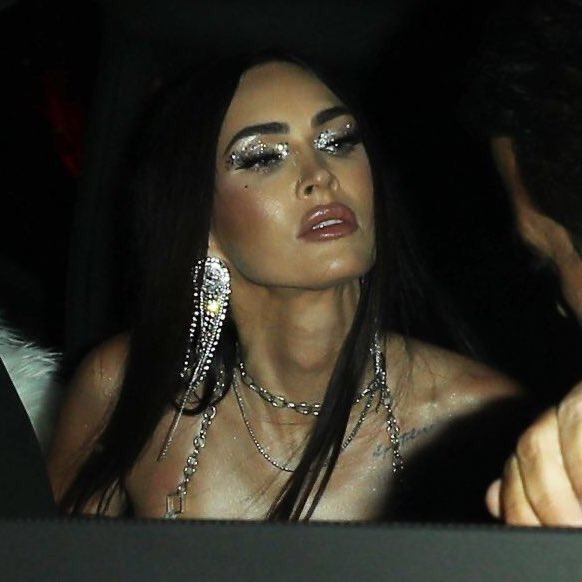 BabiesArt_'s tweet photo. Megan Fox arriving at Beyonce’s birthday party. https://t.co/acMaUlWSLy