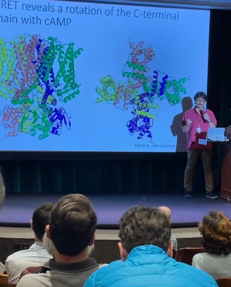 jessehuang25's tweet photo. I am extremely grateful to have experienced a wonderful week of science at my very first conference @sgpweb #sgp2022. I learned a lot from experts in my field, make new valuable connections, and even got hands on experience on doing a stressful poster presentation! https://t.co/VM8BALCb7O