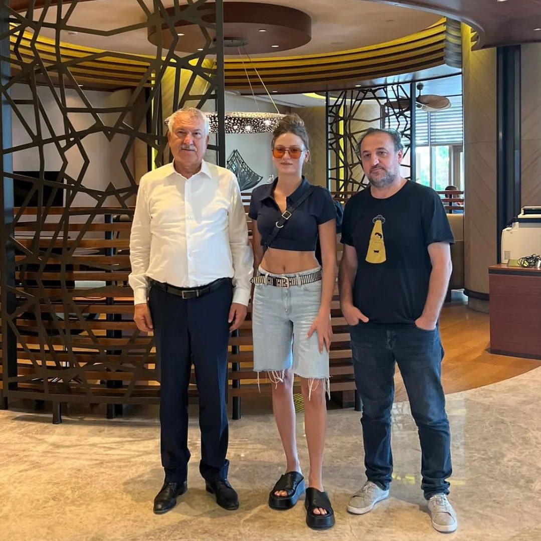 Serenay Sarikaya