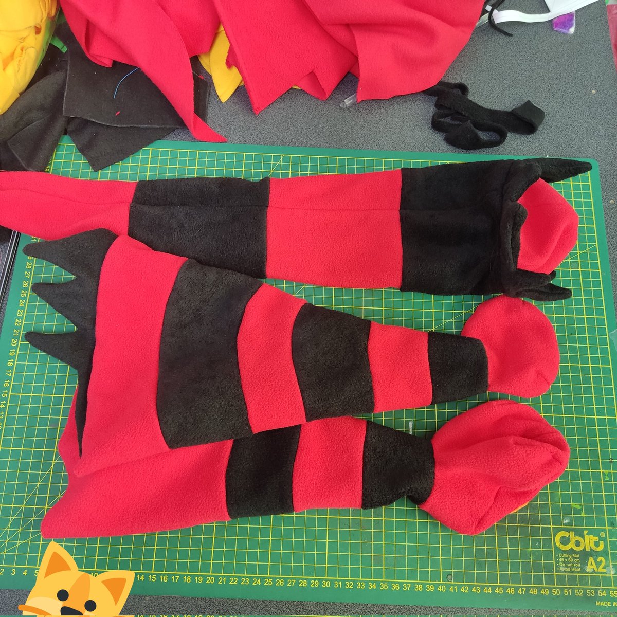 Mocapon_Studio's tweet photo. Tail, Arm and Leg. Pokemon fire 🔥🔥🔥
#sewing #plushies #craft #art #DIY #plushie #mocapon #plushartist #Patterns #Handmade https://t.co/sTkb1cFKng