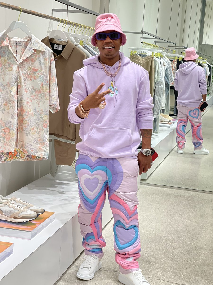 plies's tweet photo. All I Can Ever Be Is ME…..💜💖 https://t.co/8PbJzKLxxU