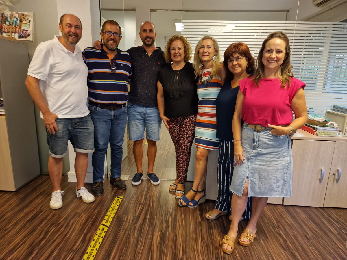 Red_Mediacion's tweet photo. Nos ponemos en marcha para la organización de la III Jornada Provincial de Mediación junto al CEP de Málaga ✍️👏👏 https://t.co/pT2Xej97vY