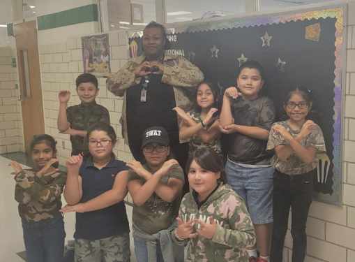 WMGreenFWISD's tweet photo. More pics from Camouflage Day!
"Together we're Stronger!" Today we wore camouflage in support of the many military opportunities.
Tomorrow wear your favorite college team hat as we say, "Hats off to higher education.
#WMGreen #FWISD #EducationGoGetItWeek https://t.co/Sp1eb1UR2l