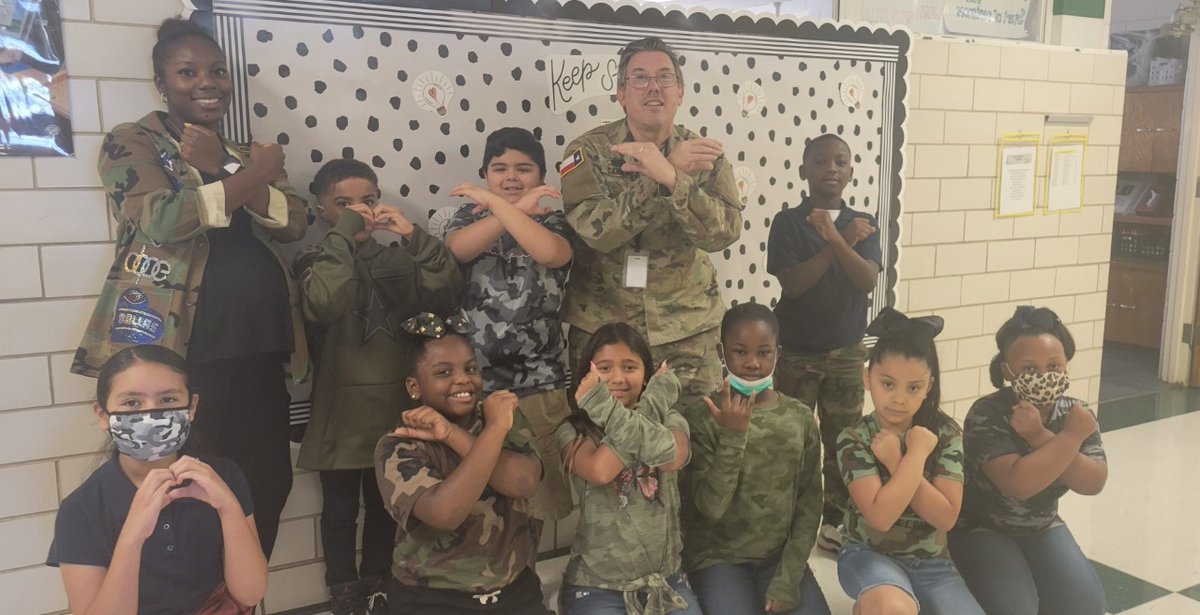 WMGreenFWISD's tweet photo. More pics from Camouflage Day!
"Together we're Stronger!" Today we wore camouflage in support of the many military opportunities.
Tomorrow wear your favorite college team hat as we say, "Hats off to higher education.
#WMGreen #FWISD #EducationGoGetItWeek https://t.co/Sp1eb1UR2l