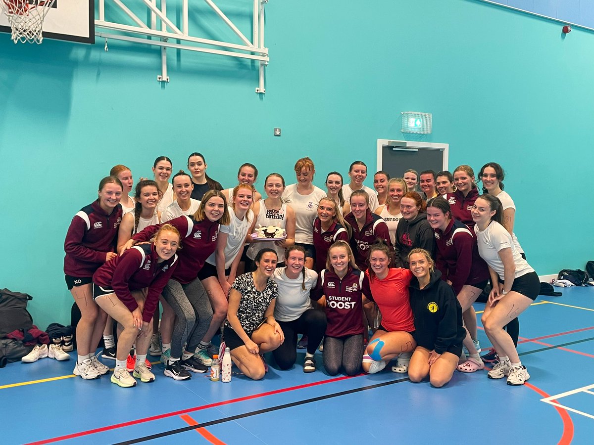 RachNelson1's tweet photo. When you have uni trials but it’s also your 21st birthday!
@strathnetball #SayMoo #WeBleedMaroon https://t.co/A0lgJtr0io